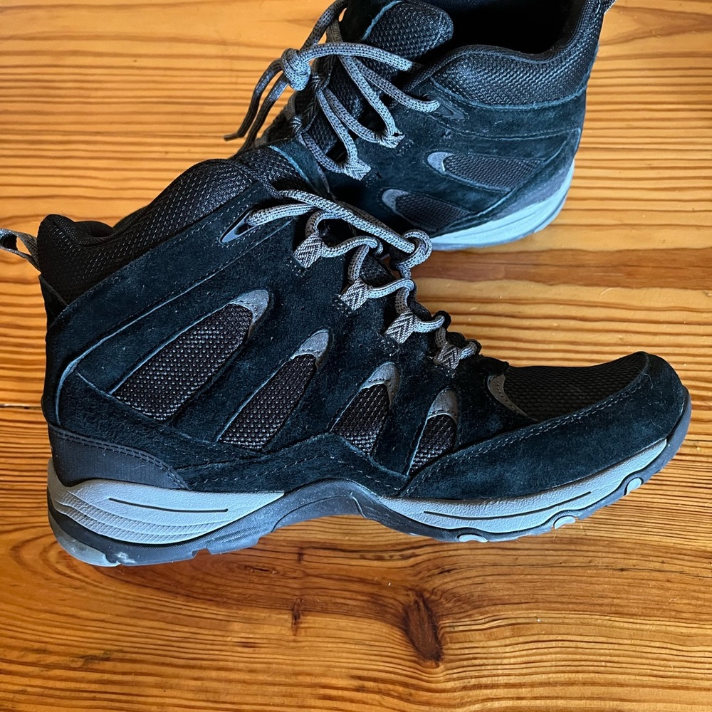 Women’s Black Hiking Shoes by GH Bass